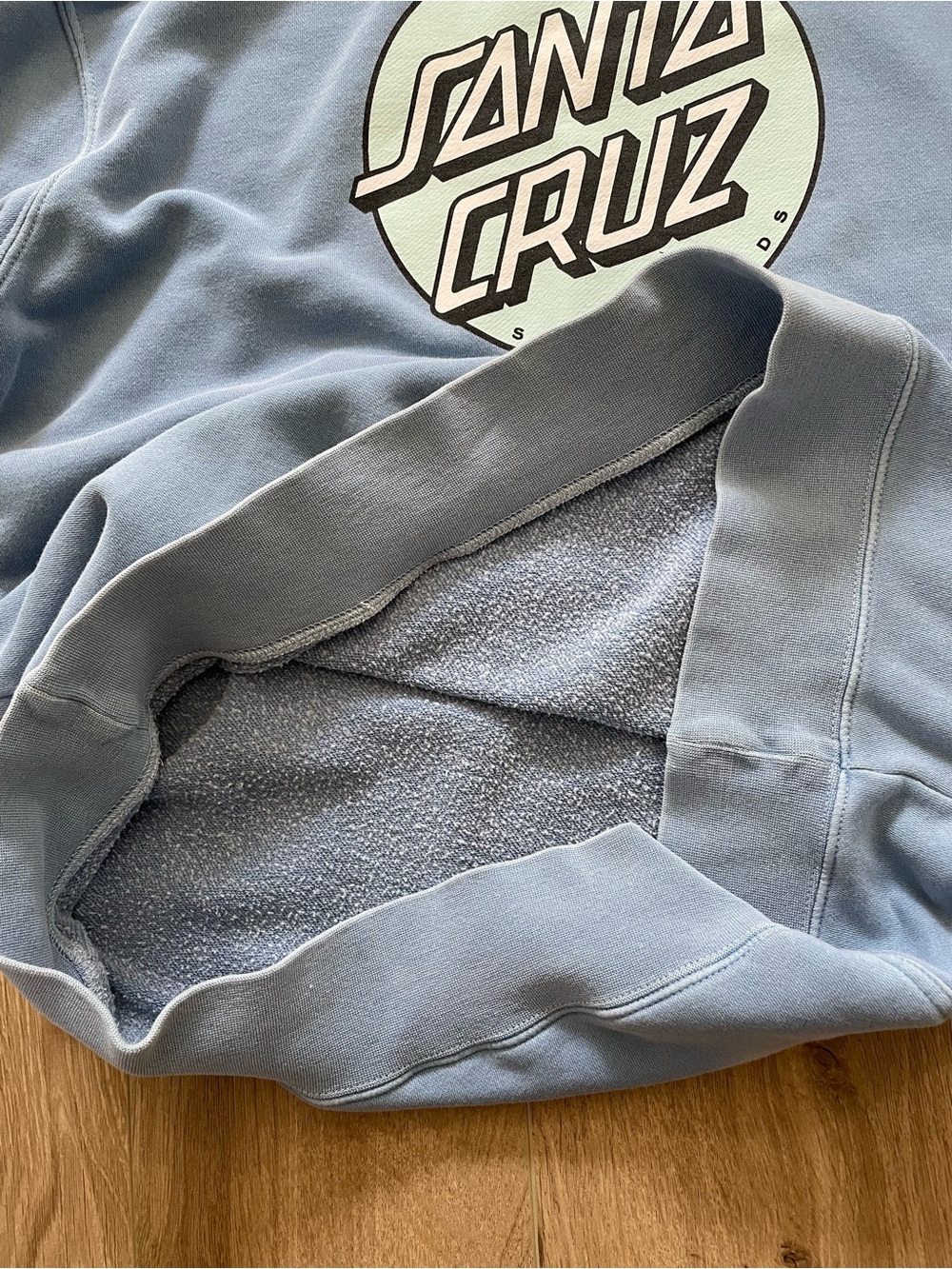 Santa Cruz skateboards hoodie dot streetwear independent trading company L - Picture 5 of 5